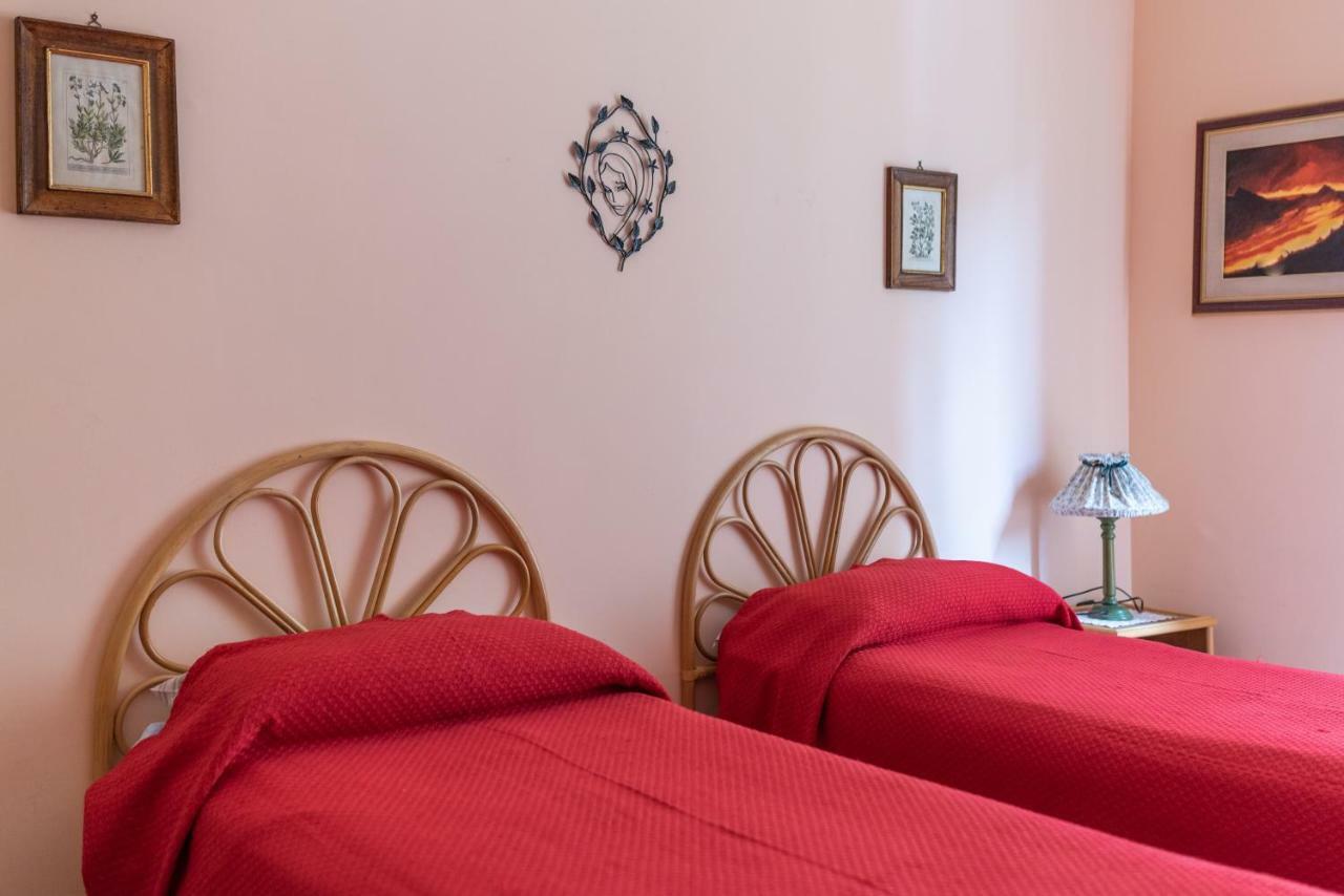 Theokles Apartment Taormina Eksteriør billede